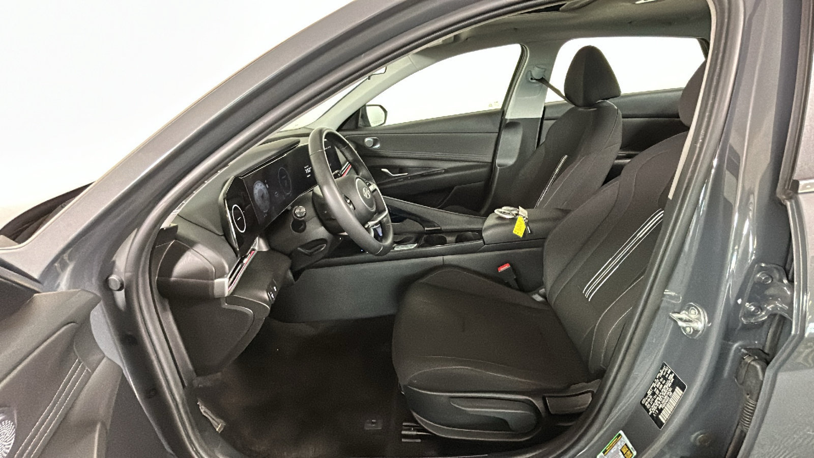 Used 2024 Hyundai Elantra SEL w/ Convenience Package FWD image 14