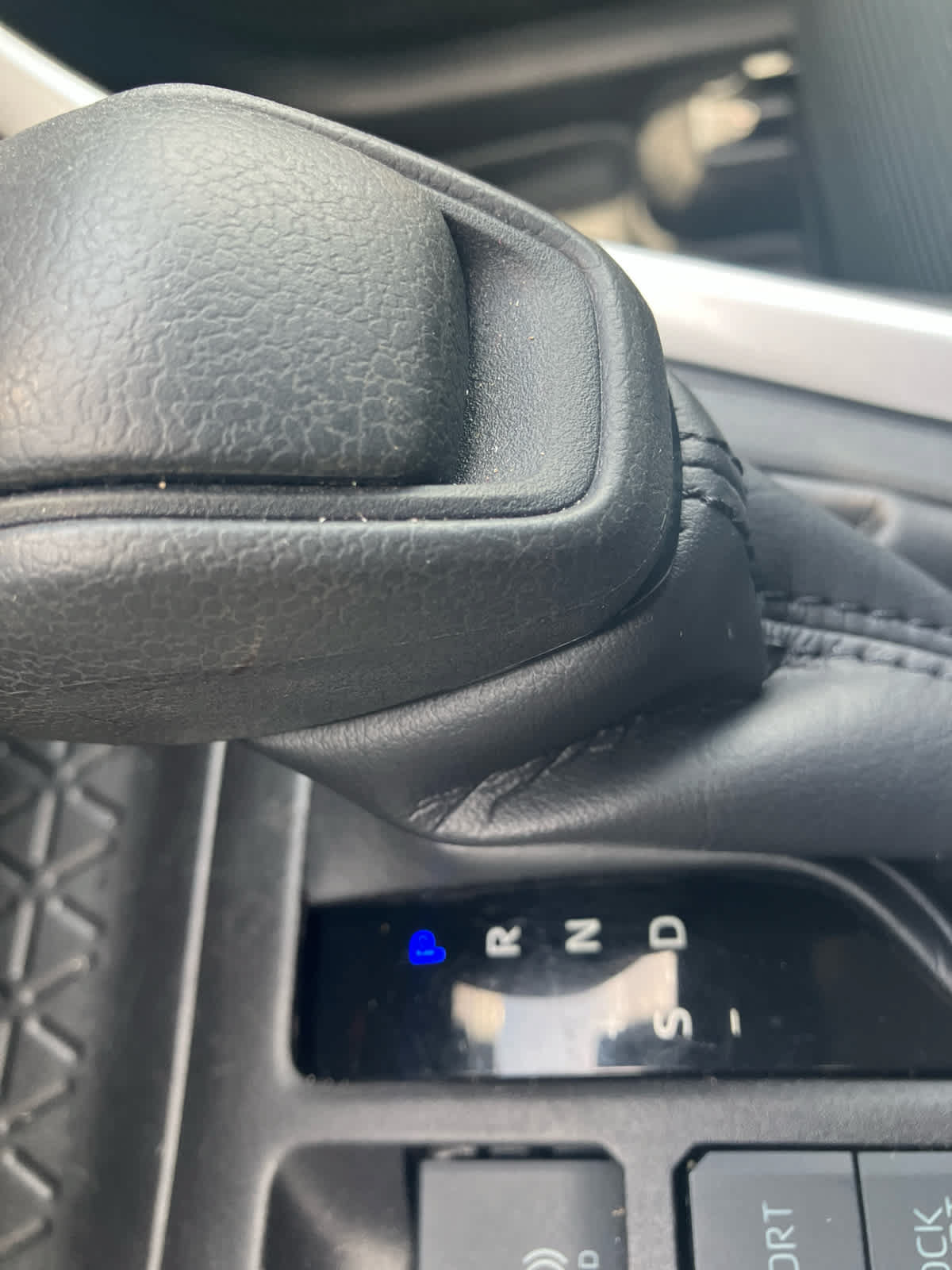 Certified 2023 Toyota RAV4 LE AWD/4WD image 31