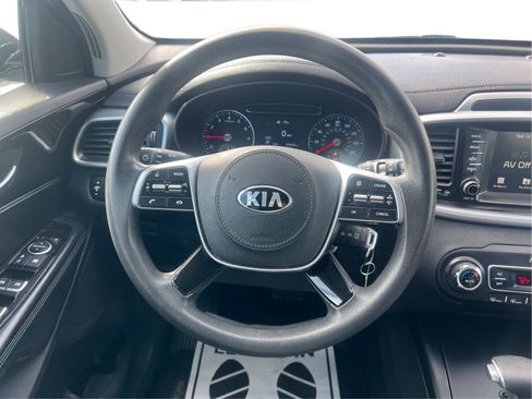 Used 2019 Kia Sorento LX image 15