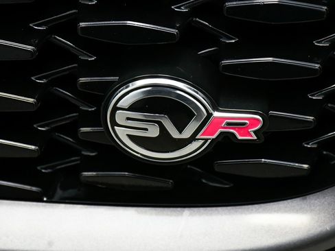 Used 2021 Jaguar F-PACE SVR image 97