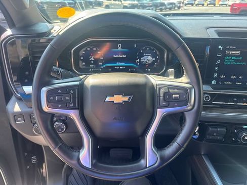 Used 2024 Chevrolet Silverado 1500 LT AWD/4WD image 16