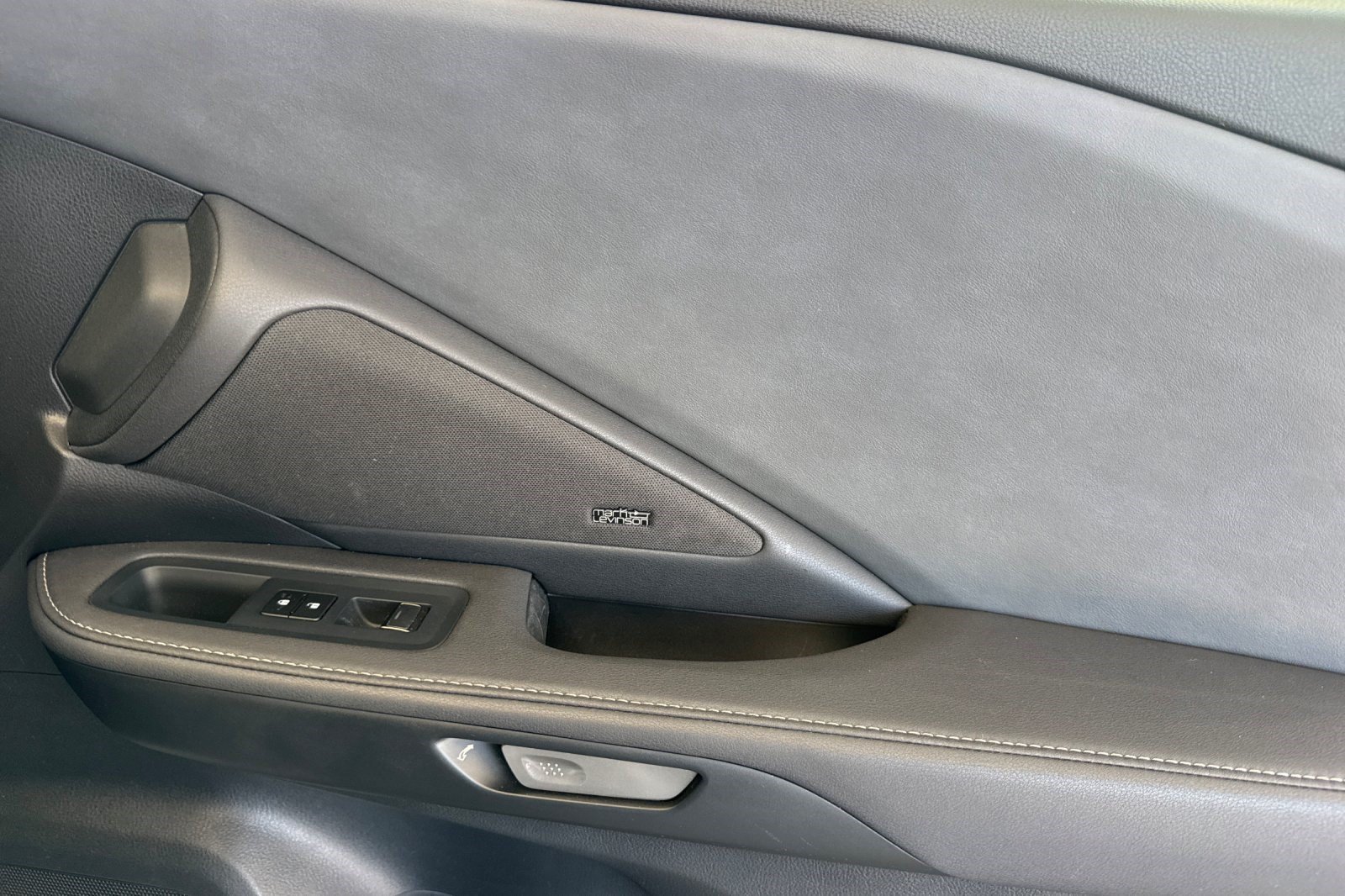 Certified 2025 Lexus TX 550h AWD Plug-In Hybrid w/ Technology Package image 23