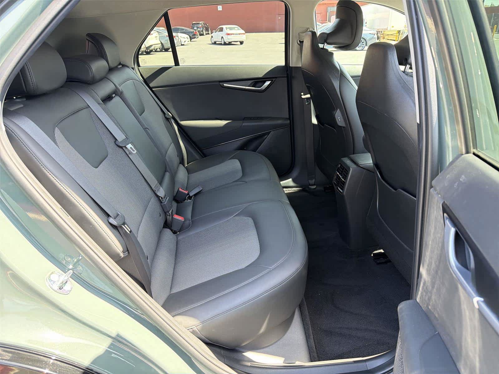 Used 2023 Kia Niro Wind FWD image 14