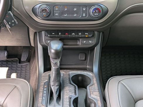 Used 2022 GMC Canyon Denali RWD image 19