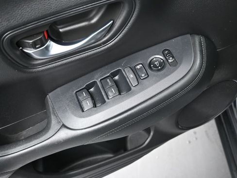 Used 2023 Honda HR-V LX image 19