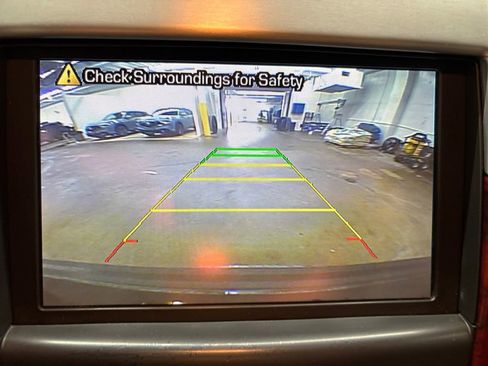 Used 2014 Cadillac Escalade Premium image 26