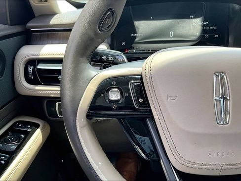 Used 2020 Lincoln Aviator Reserve w/ Equipment Group 201A AWD/4WD image 25
