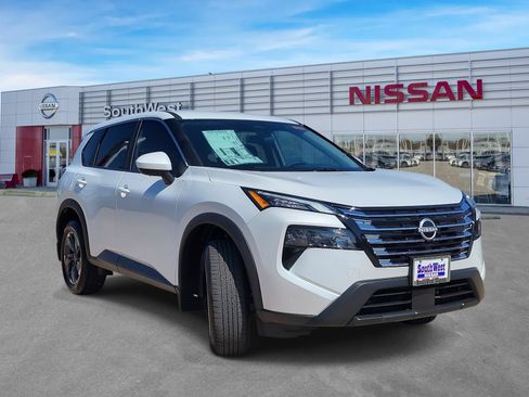 New 2026 Nissan Rogue SV FWD image 4