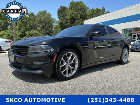 Used 2022 Dodge Charger SXT w/ Plus Group RWD image 1