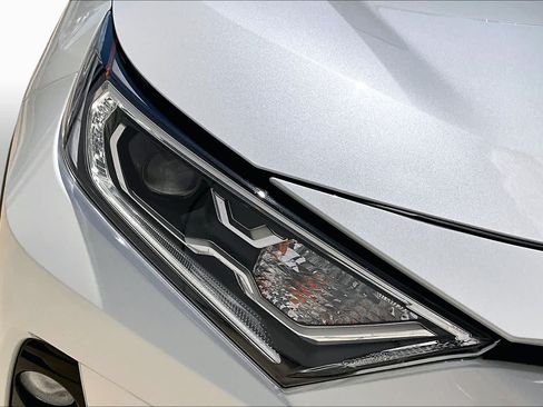 Used 2020 Toyota RAV4 XSE AWD/4WD image 28
