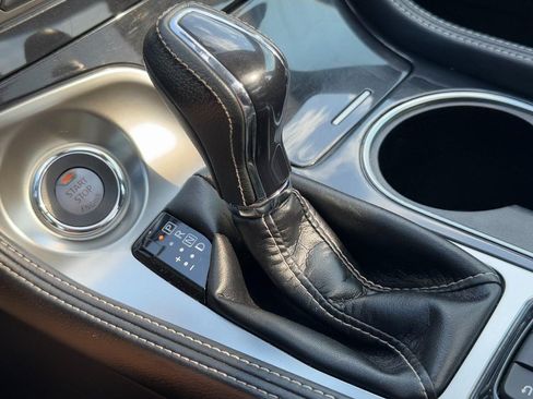 Used 2017 Nissan Maxima Platinum FWD image 21