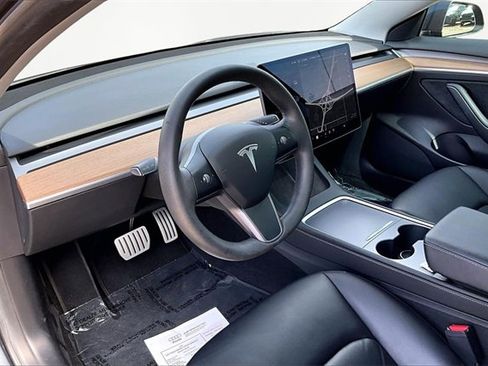 Used 2021 Tesla Model 3 Performance image 13
