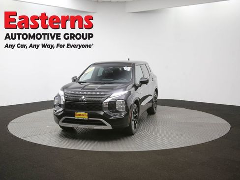 Used 2023 Mitsubishi Outlander SE AWD/4WD image 55