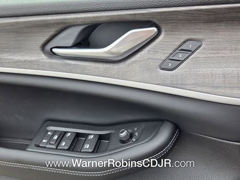 New 2026 Jeep Grand Cherokee L Limited RWD image 30