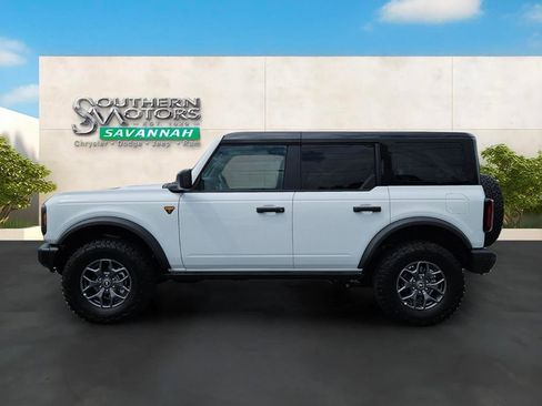 Used 2025 Ford Bronco Badlands AWD/4WD image 2