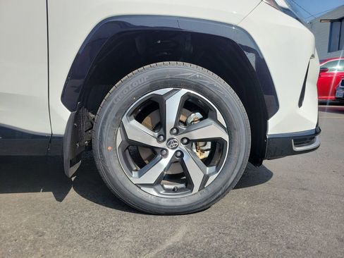 Used 2023 Toyota RAV4 SE w/ Weather & Moonroof Package image 6