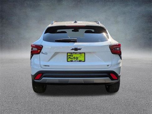 New 2026 Chevrolet Trax LT w/ Driver Confidence Package image 5