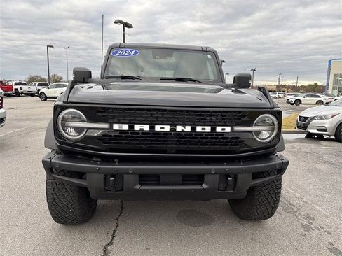 Used 2024 Ford Bronco Wildtrak image 8