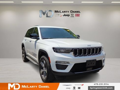 Used 2024 Jeep Grand Cherokee Limited w/ Trailer Tow Package AWD/4WD image 1