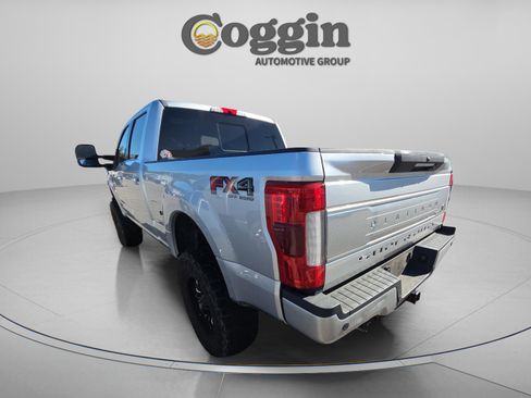 Used 2019 Ford F250 Platinum w/ Platinum Ultimate Package image 9