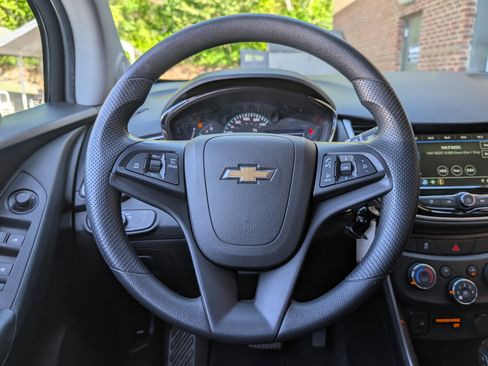 Used 2019 Chevrolet Trax LT image 23