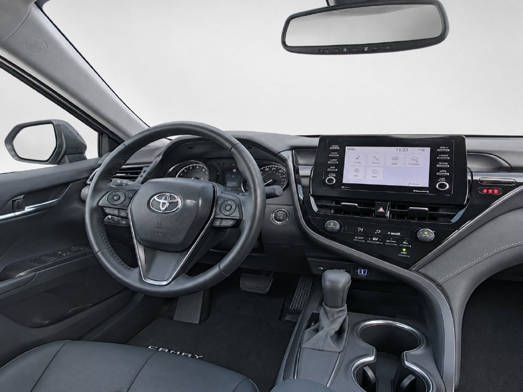 Used 2021 Toyota Camry SE w/ Convenience Package FWD image 25