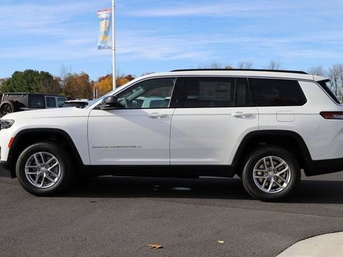 New 2025 Jeep Grand Cherokee L Laredo w/ Luxury Tech Group I AWD/4WD image 3