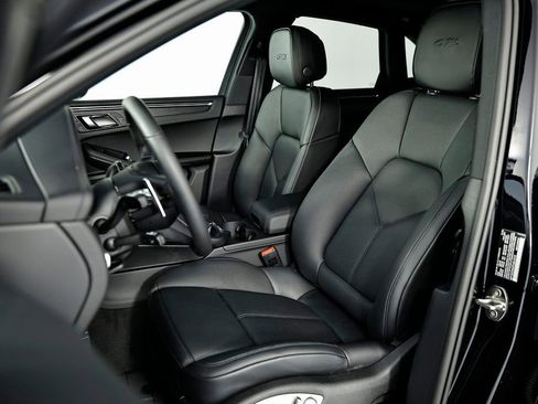 New 2026 Porsche Macan GTS image 23