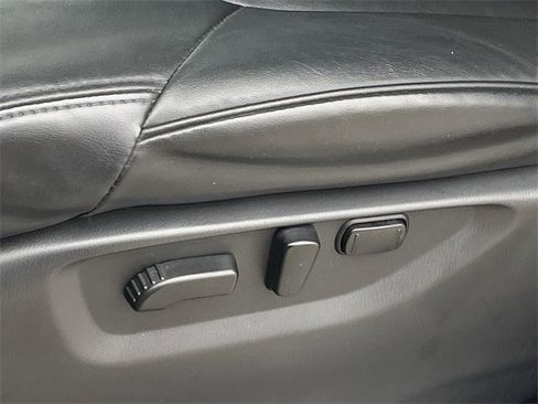 Used 2021 Nissan Armada SV image 27