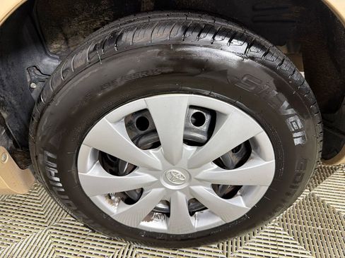 Used 2011 Toyota Corolla LE image 18