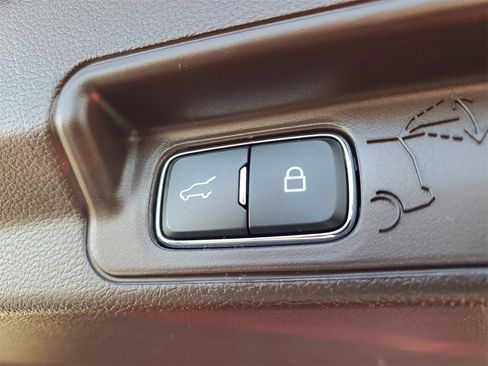 Certified 2022 Ford Explorer King Ranch image 8