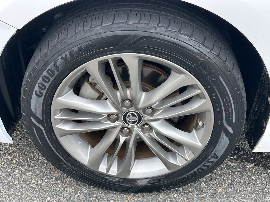 Used 2017 Toyota Camry SE FWD image 29