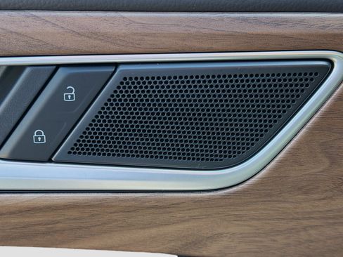 New 2026 Volkswagen Atlas SE FWD image 25