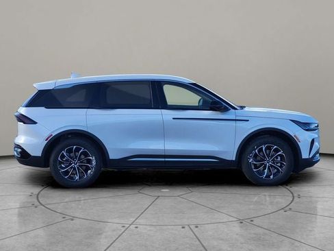 New 2026 Lincoln Nautilus Premier image 13