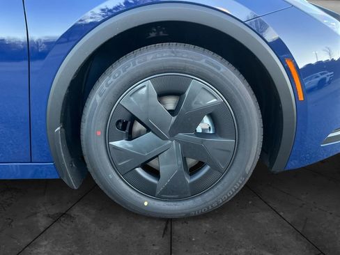 New 2026 Toyota Prius Plug-In Hybrid image 14