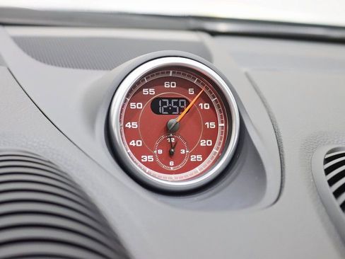 Used 2019 Porsche 718 Cayman S image 18