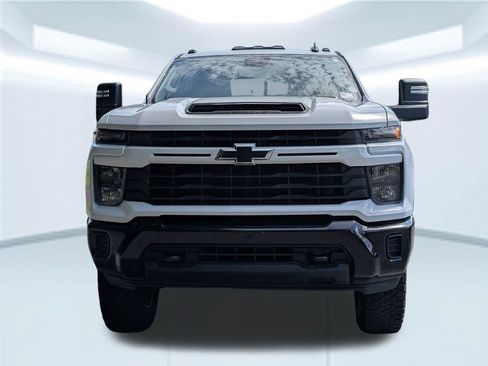 Used 2024 Chevrolet Silverado 2500 Custom w/ Custom Convenience Package AWD/4WD image 10