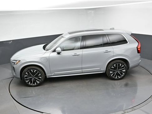 New 2026 Volvo XC90 T8 Plus w/ Protection Package Premier AWD/4WD image 47
