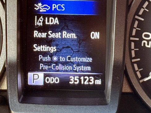 Used 2023 Toyota Tacoma TRD Off-Road image 22