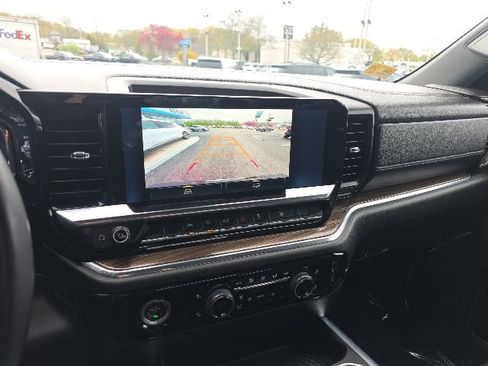Used 2024 Chevrolet Silverado 1500 LT AWD/4WD image 22