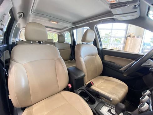 Used 2017 Subaru Forester 2.5i Premium w/ All-Weather Package AWD/4WD image 27