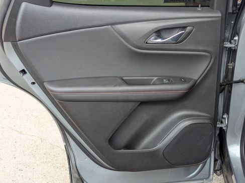 Used 2025 Chevrolet Blazer RS w/ Enhanced Convenience Package image 16