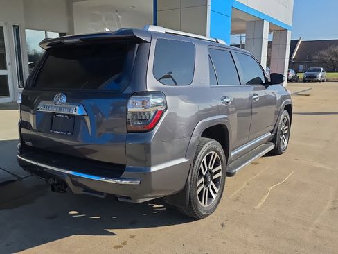 Used 2017 Toyota 4Runner Limited image 8