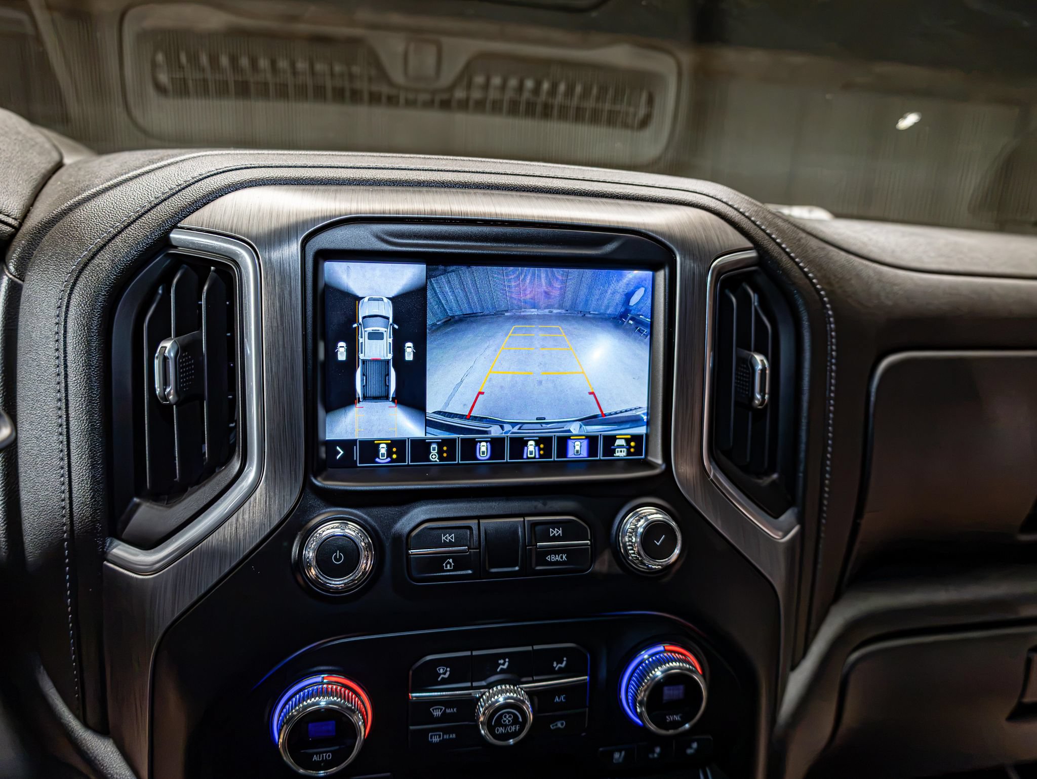 Used 2021 GMC Sierra 3500 Denali w/ Denali Ultimate Package AWD/4WD image 15