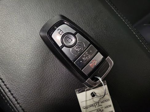 Used 2019 Ford Fusion Titanium image 16