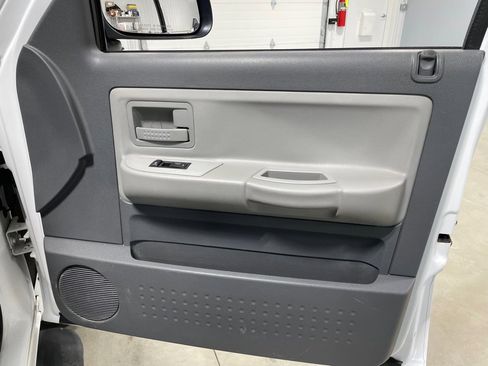 Used 2006 Dodge Dakota SLT image 24
