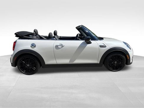 Used 2024 MINI Cooper S FWD image 3