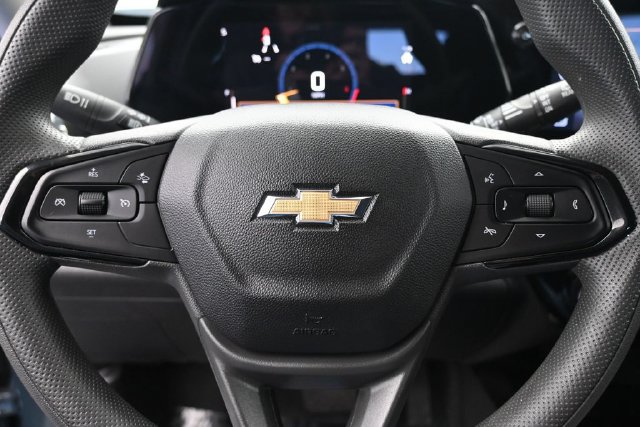 Used 2025 Chevrolet Trax LT FWD image 28