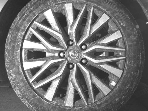 Used 2025 Nissan Altima 2.5 SV FWD image 13