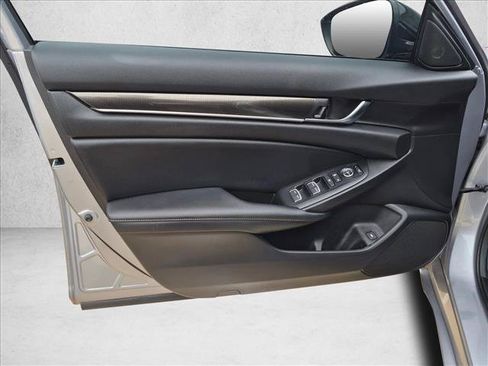 Used 2021 Honda Accord Sport image 12